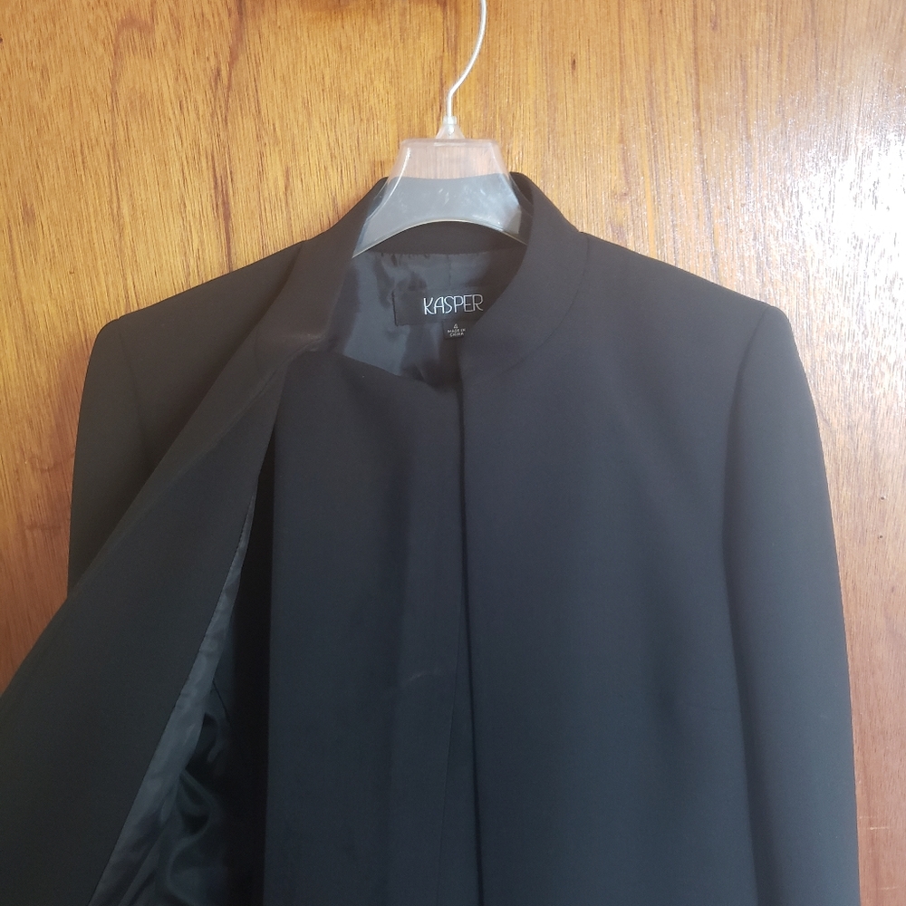 Interview Suit - Picture 3 of 4